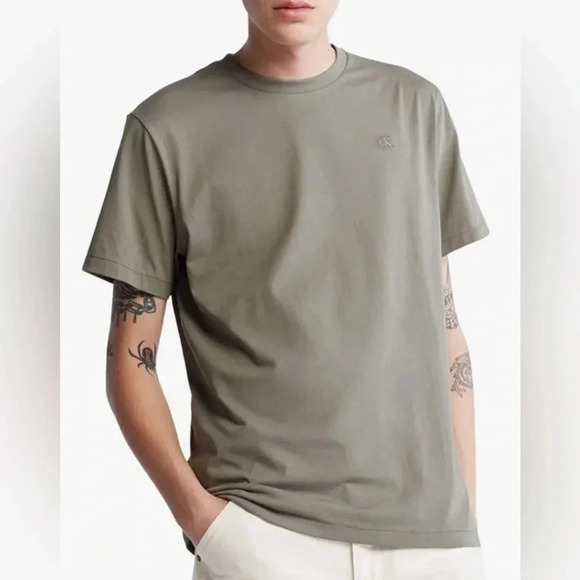 Calvin Klein Relaxed Fit T-Shirt- Size M - Picture 1 of 6